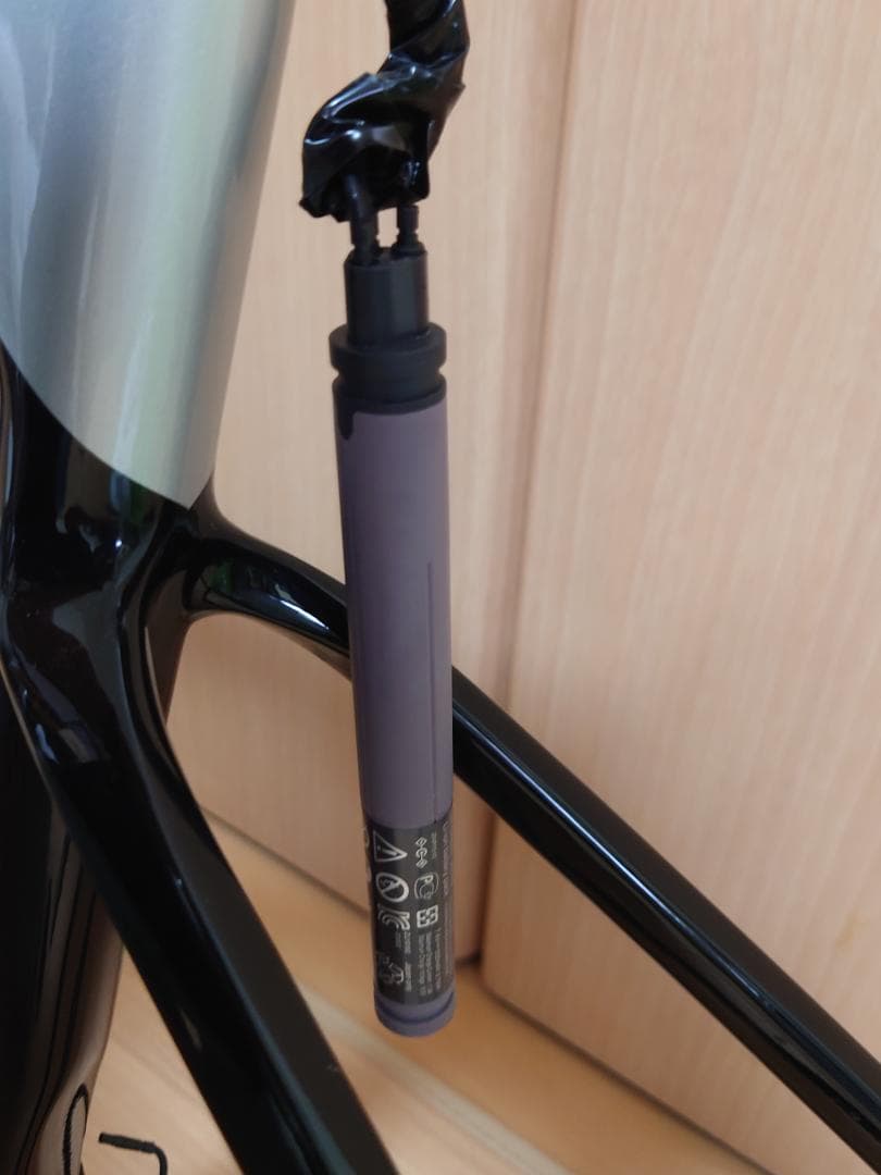 MERIDAスクルトゥーラXSサイズ完全ケーブル内蔵Di2配線バッテリー付