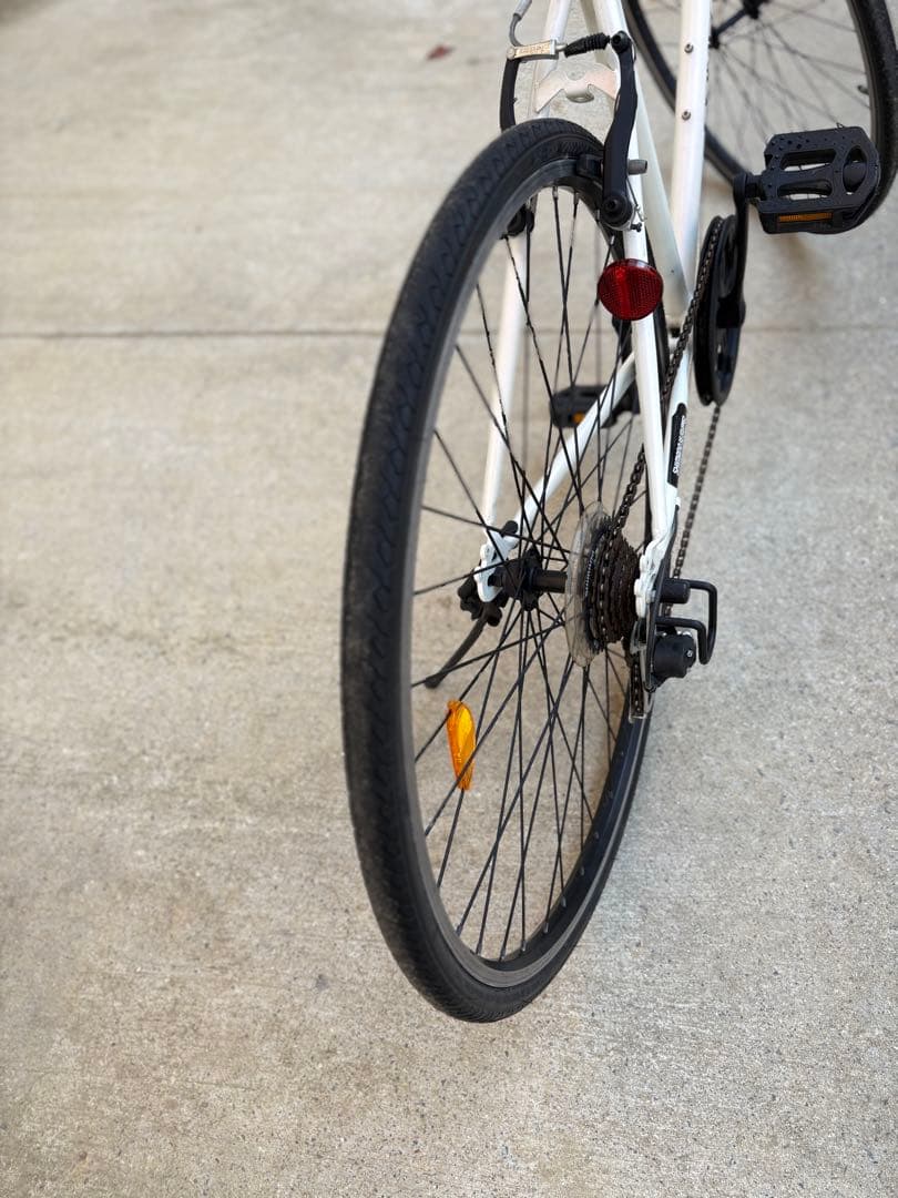 クロスバイク入門用(700c)お引き取りでも？個人実費配達でも？可能です。