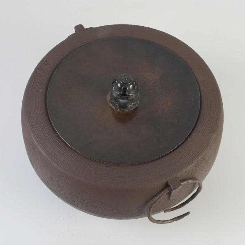 茶道具　釜師　畠春斎作　肩糸目　廣口釜　共布共箱　V　9865A