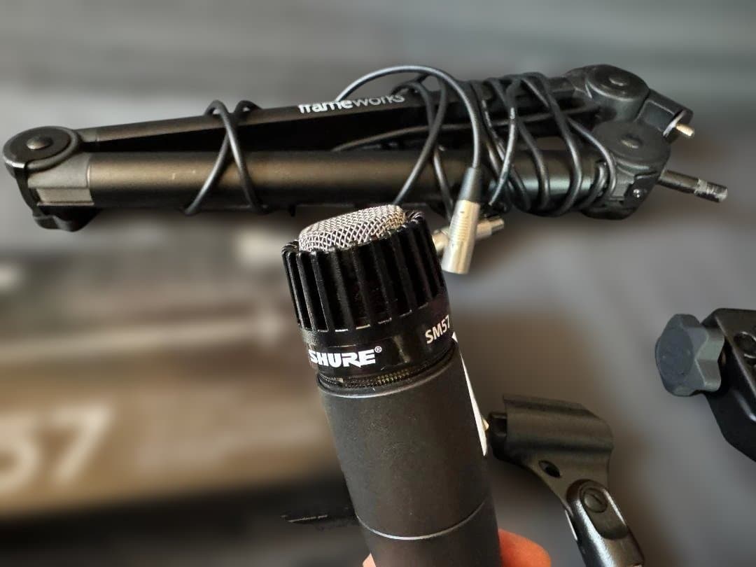 SHURE SM57,Gator Frameworksブームアーム –