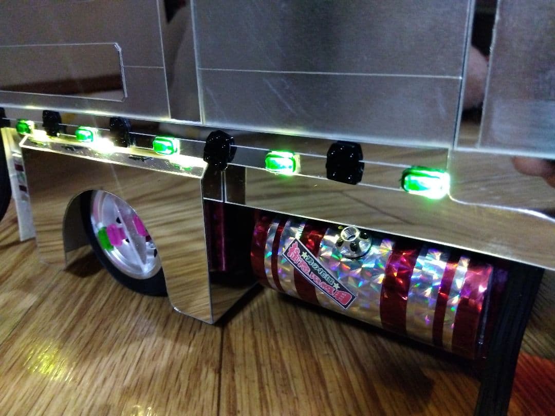 （本日取り下げます）ムネトラ模型　カクキャンター　２トン平ボディー