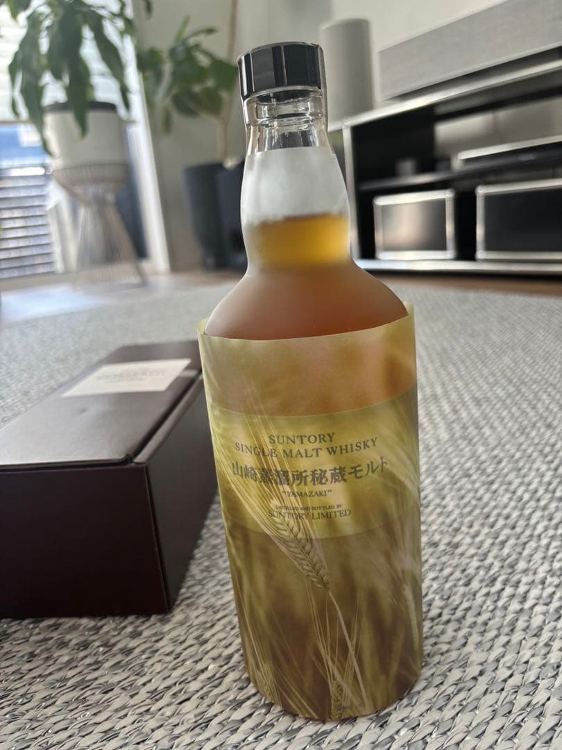 山崎蒸溜所秘蔵モルト　700ml サントリー　ウイスキー