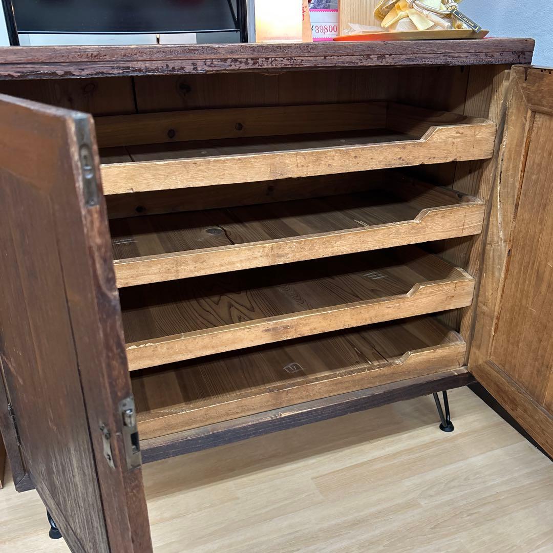 アンティーク木製キャビネット＊什器にも。