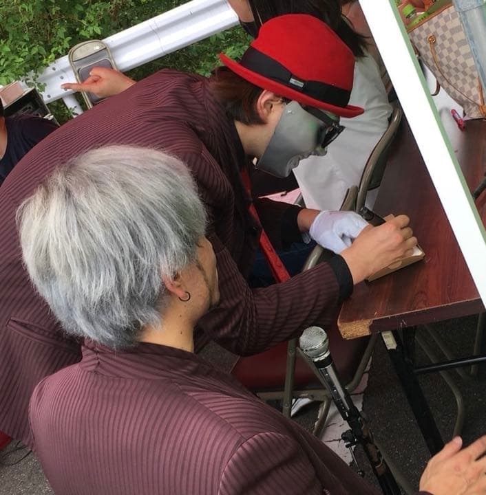 【激レア！】ナニコレ？劇団　直筆サイン入りコースター＆2キーホルダーセット