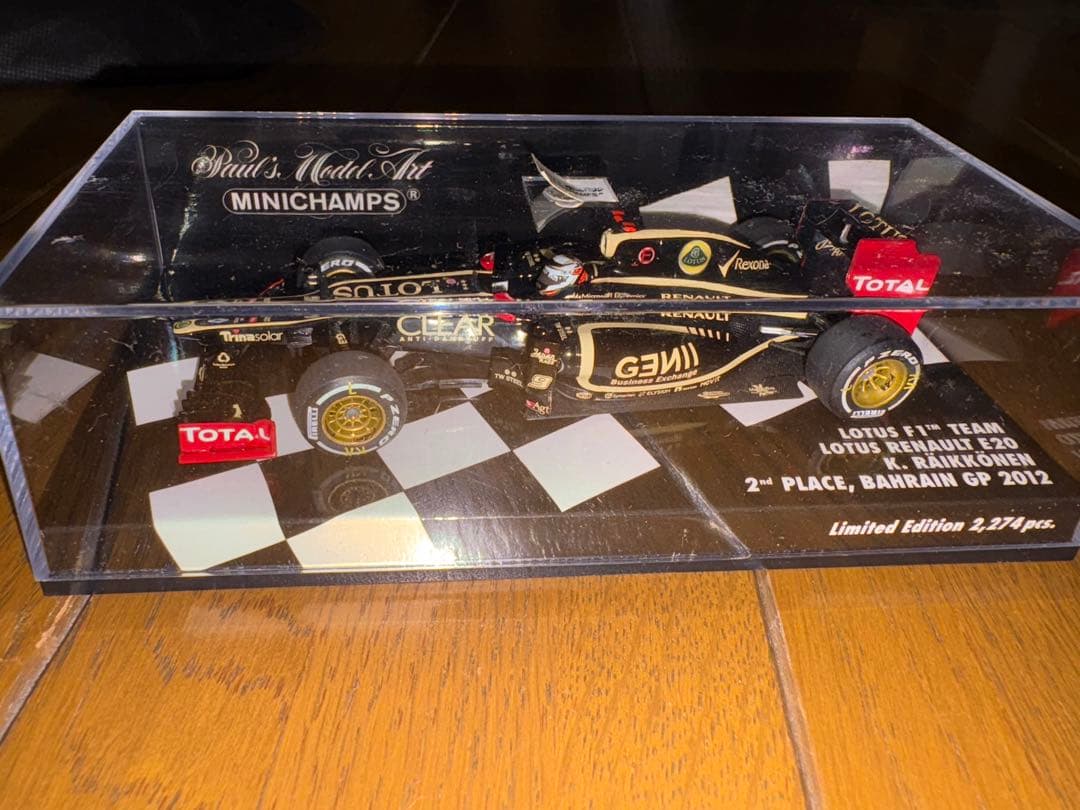 ミニチャンプス　1/43 ロータスK.ライコネン