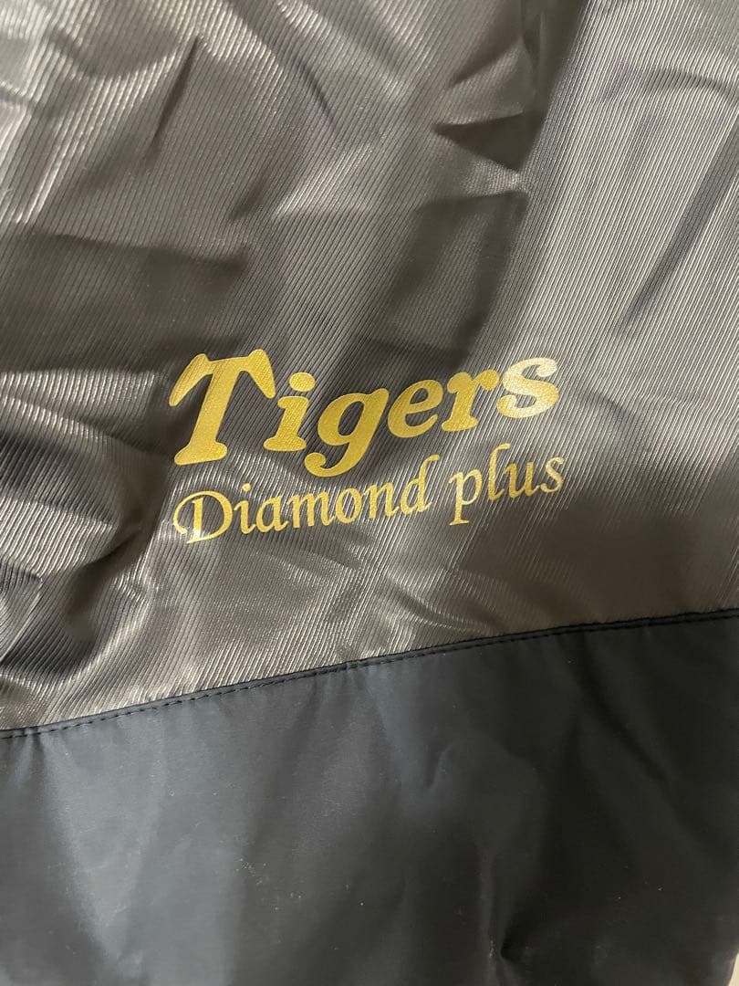 阪神タイガース ブレスサーモ中綿ロングコート Mサイズ【収納袋付き】