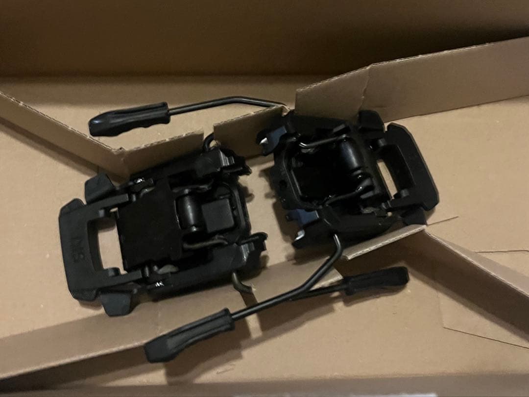 新品　サロモン シフトビンディング SHIFT 90mm