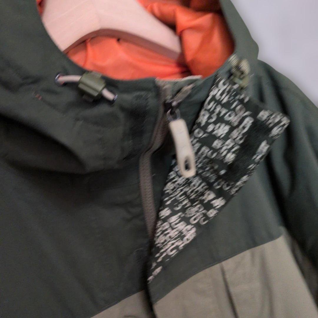 美品 BURTON バートン スノーボードジャケット L カーキ 2トーン