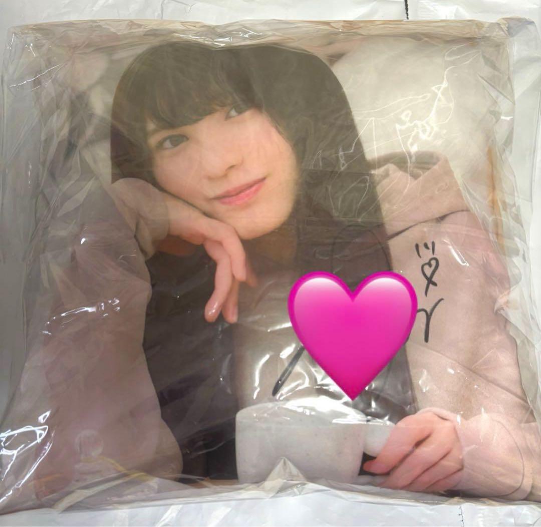 ハ*ダ様 【直筆】乃木坂46 大越ひなの 乃木フェス オリジナル推しクッション