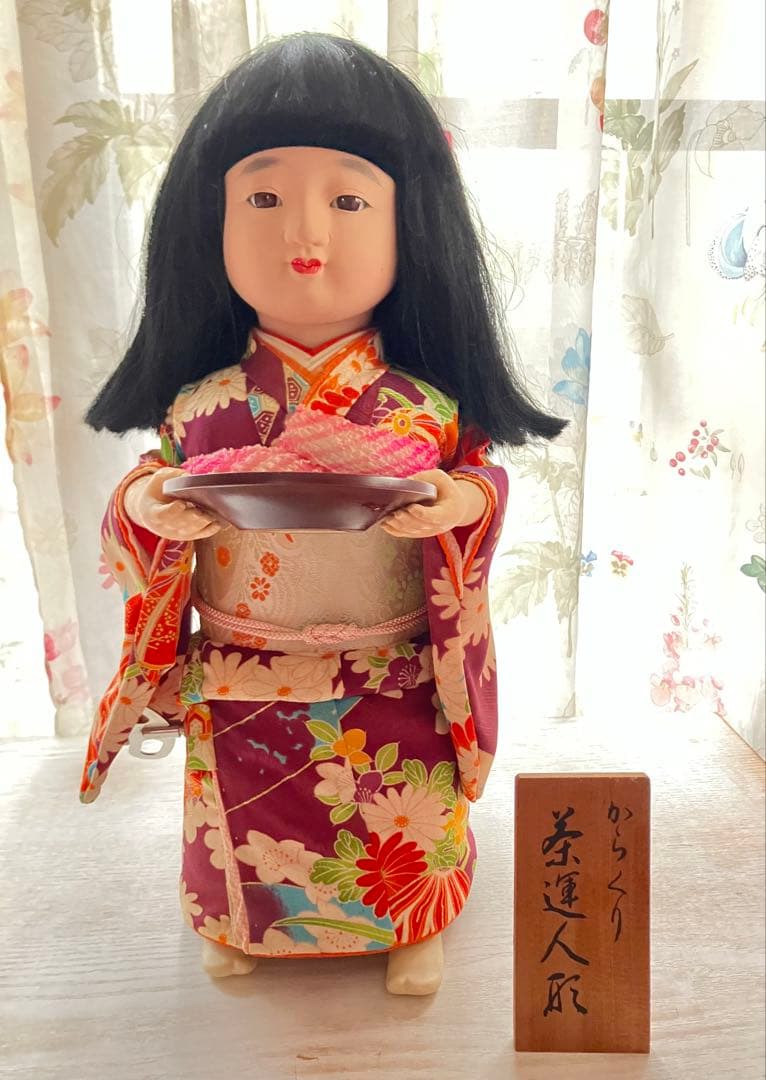 からくり茶運び人形　ゼンマイ仕掛け　少女人形
