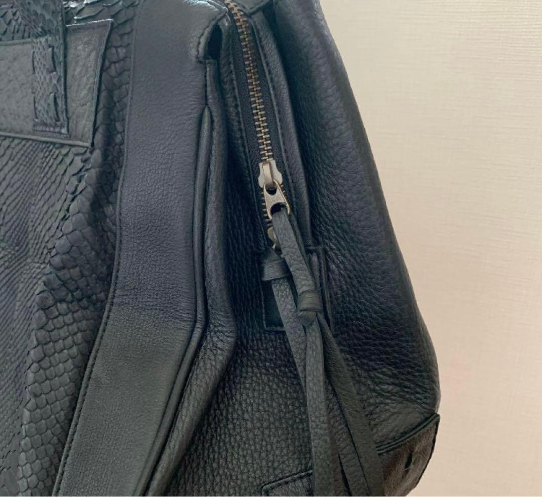 美品　COBRA ヘビ革　ボストンバッグ　ブラック