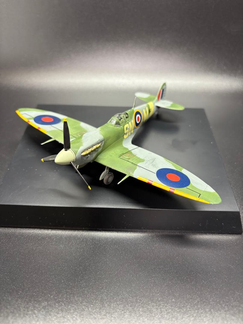 #作品No19 イギリス空軍 スーパーマリン スピットファイア　1/72