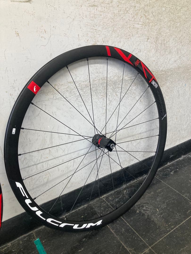Fulcrum Racing4 700C 完組ホイール