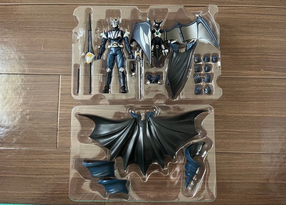 S.H.フィギュアーツ　仮面ライダー龍騎　ナイト　セット