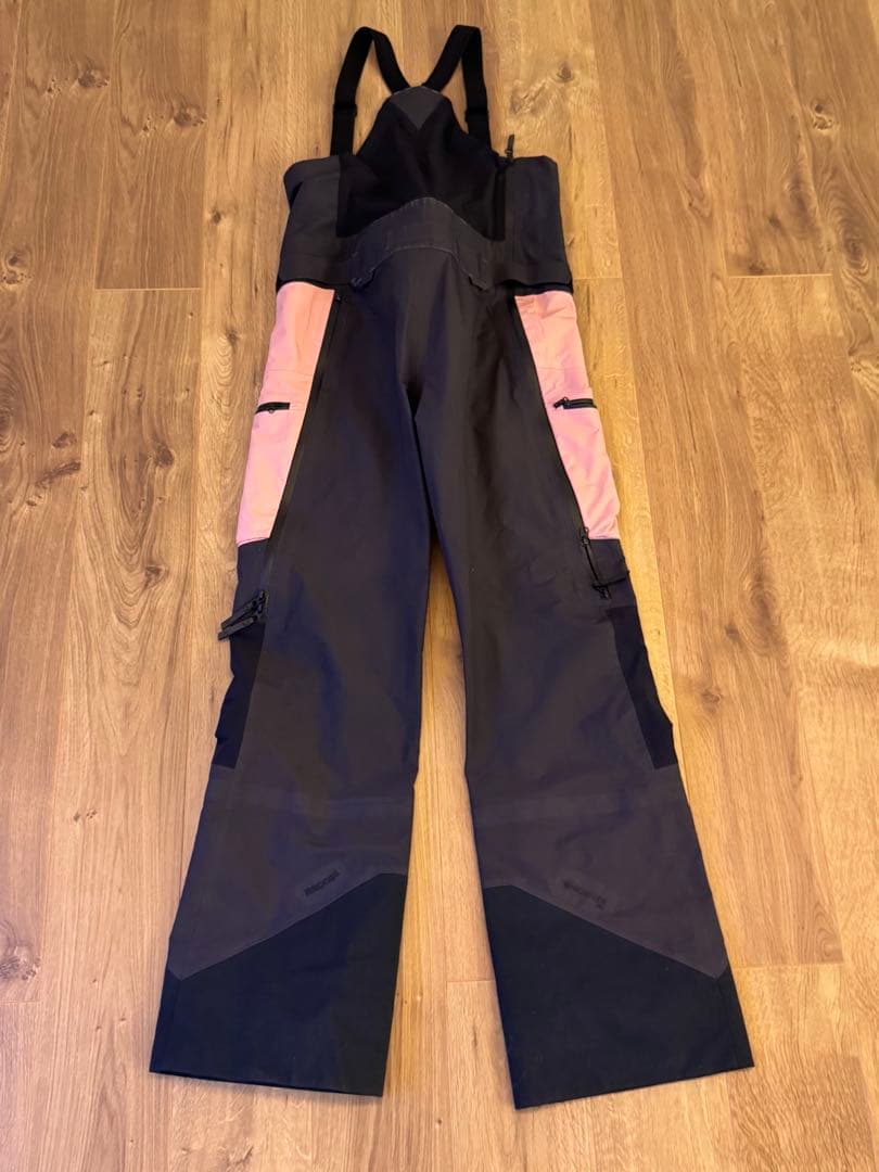 ピークパフォーマンス　GORE-TEXスノーウェア　上下セット