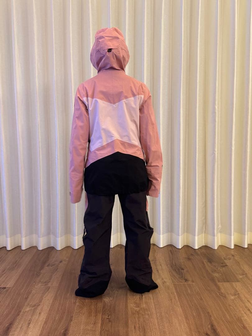 ピークパフォーマンス　GORE-TEXスノーウェア　上下セット