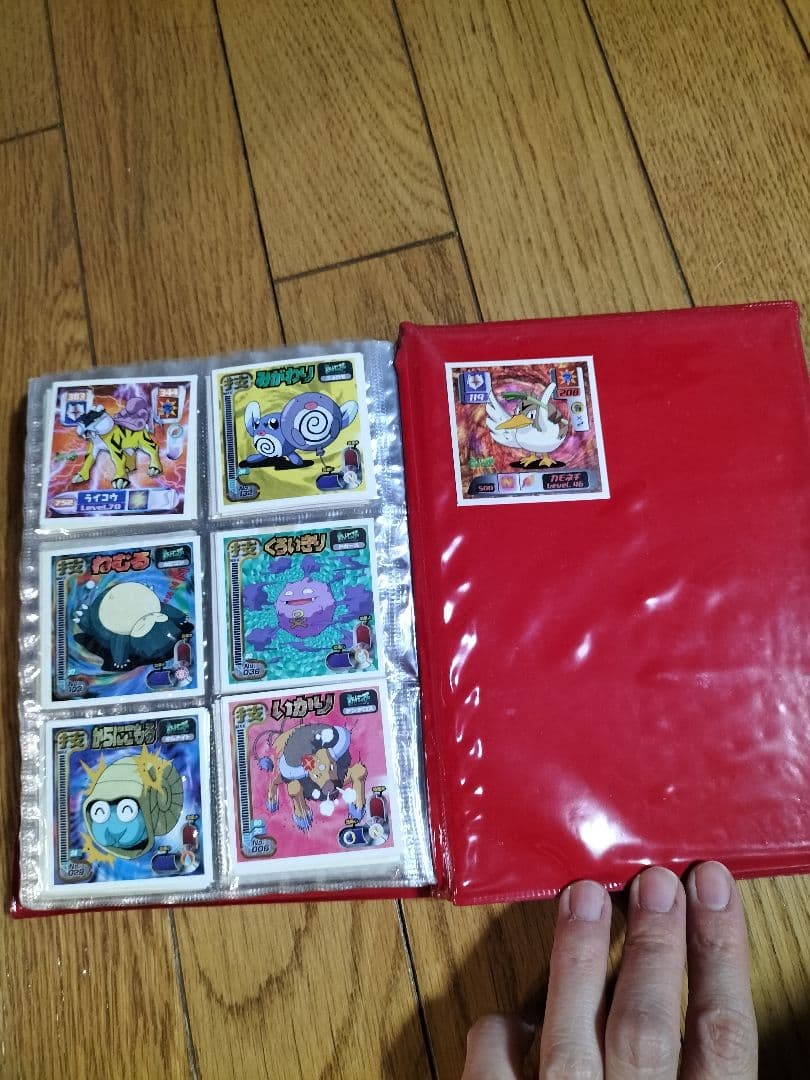 ポケモンシール　ポケットアルバム ポケモンデザイン