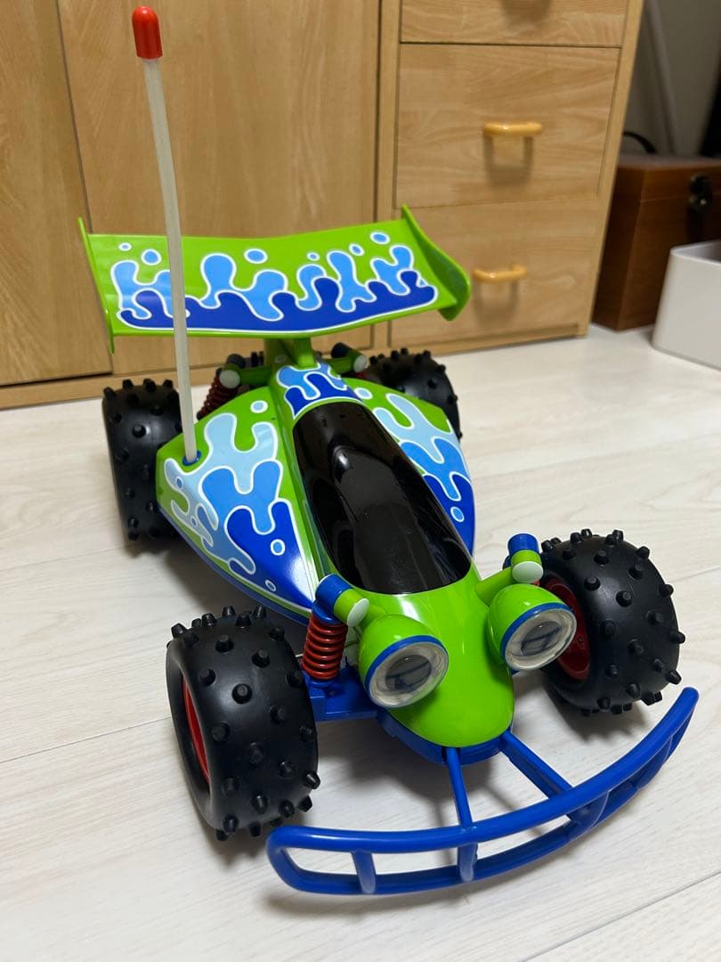 トイストーリーコレクションRC ラジコンカー (水しぶき模様)取扱説明