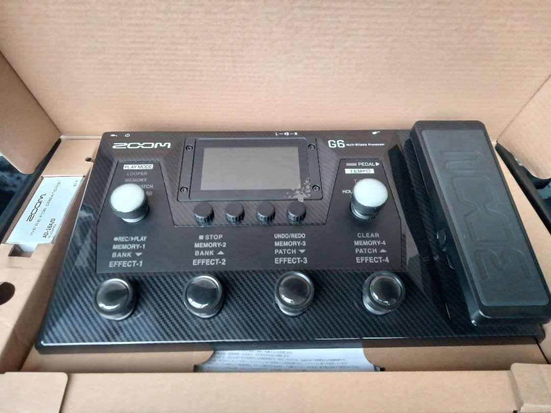 今だけ！Zoom G6 ギターエフェクター 室内のみ使用　美品！