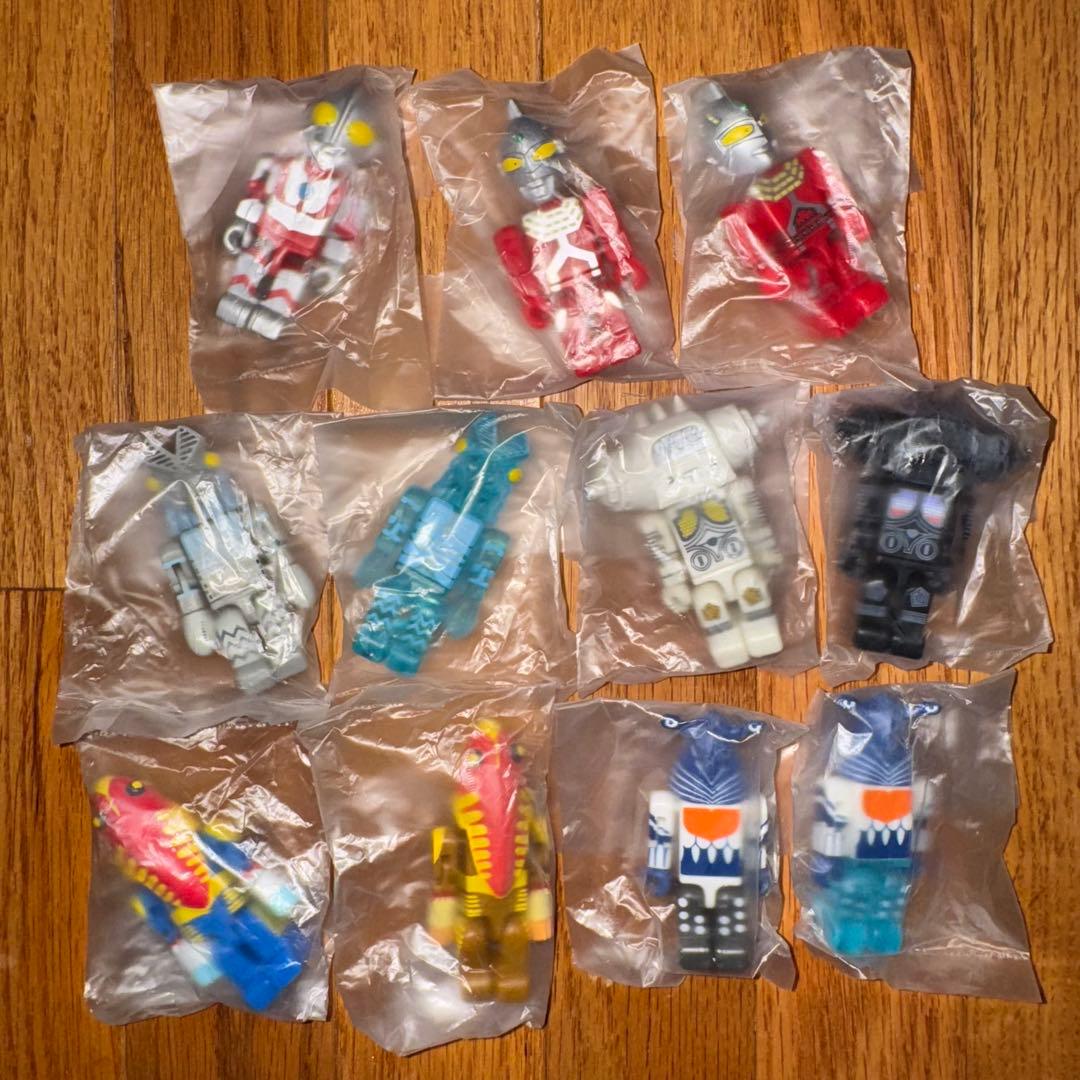 Tinibiz　タイニビッツ　ウルトラマンシリーズ　11種類セット