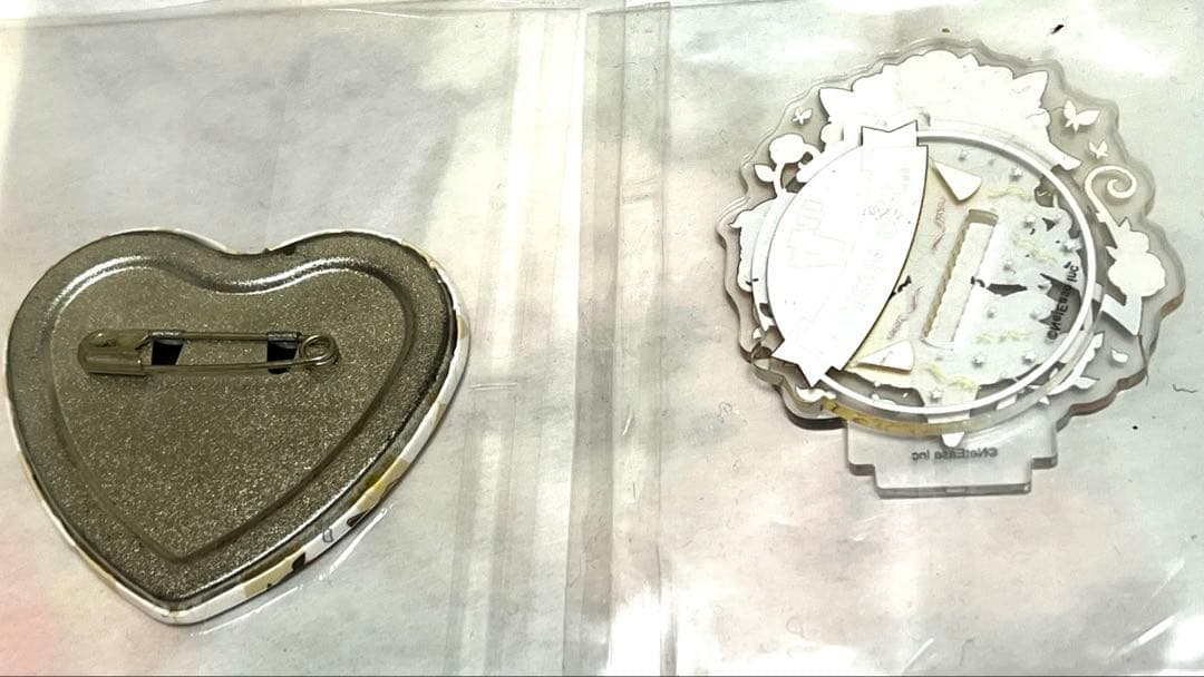 4周年　「少女」「記憶」　アクスタ缶バッジセット