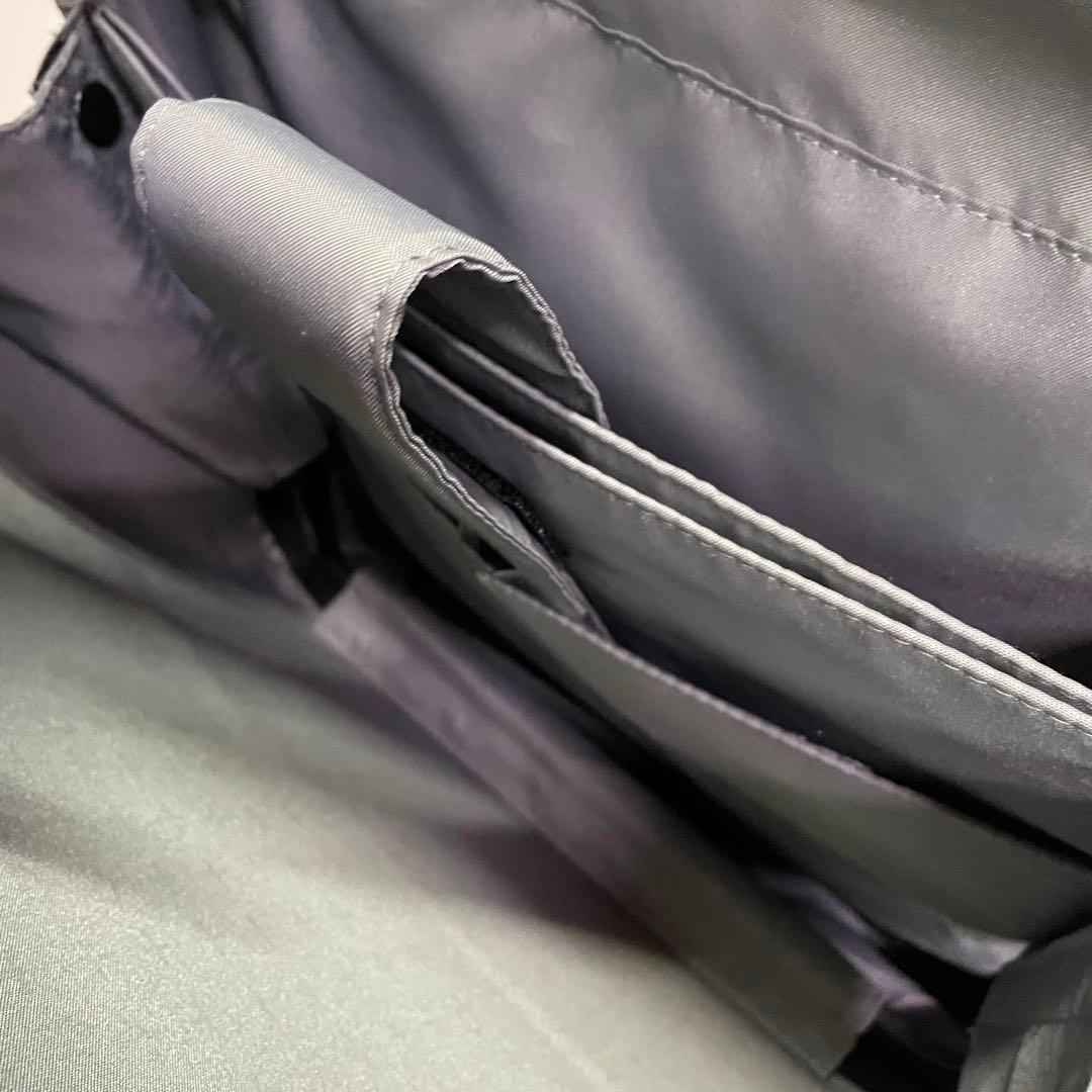 ○ PROTECA プロテカ　キャリーバッグ　ハード　グリーン系