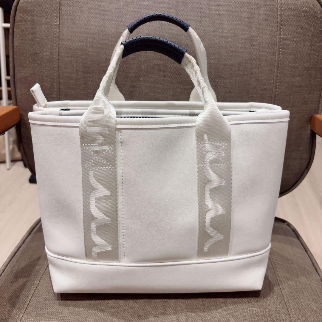 muta ムータ ホワイト ラウンドバッグ