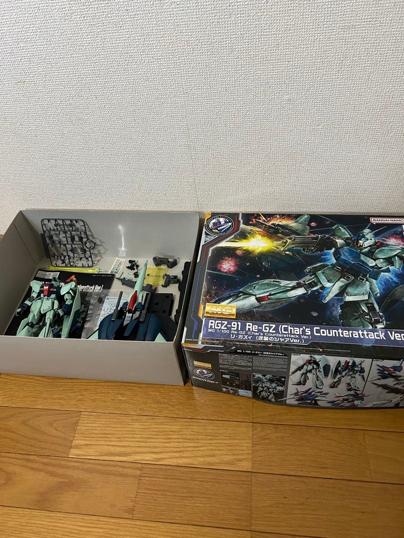 組み立て済みRX-93 νガンダム Ver.Ka & RGZ-91 Re-GZ