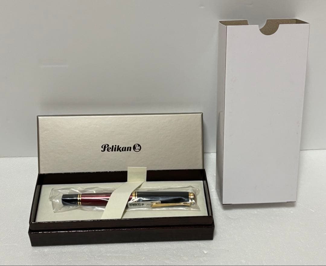 万年筆 ペリカン　スーベレーン ブラック×レッド M800 レッドストライプ中字