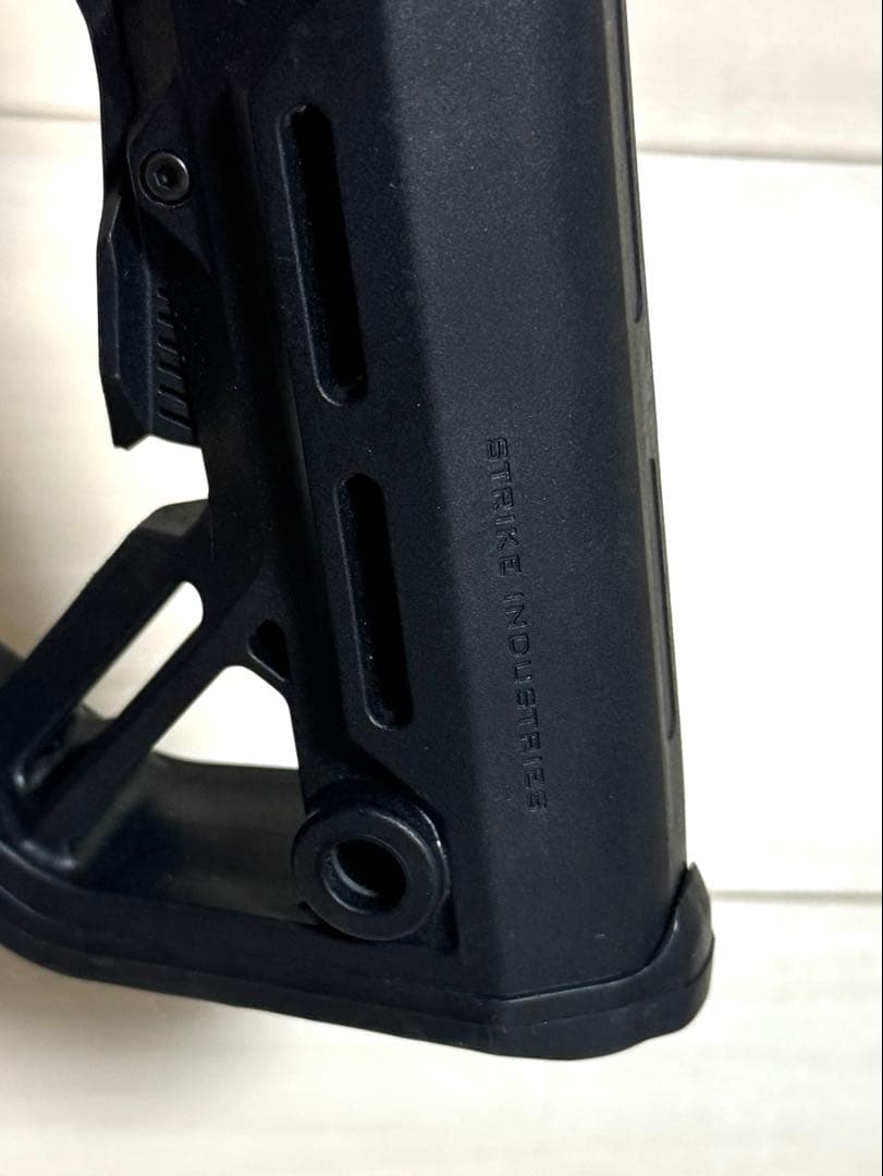 Strike Industries MOD1ストック実物 + 専用バットパッド