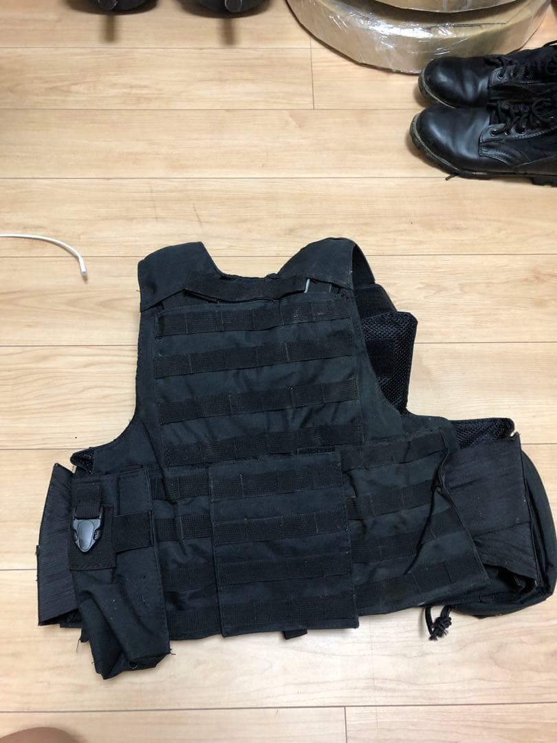 ブラックタクティカルベスト　サバゲー