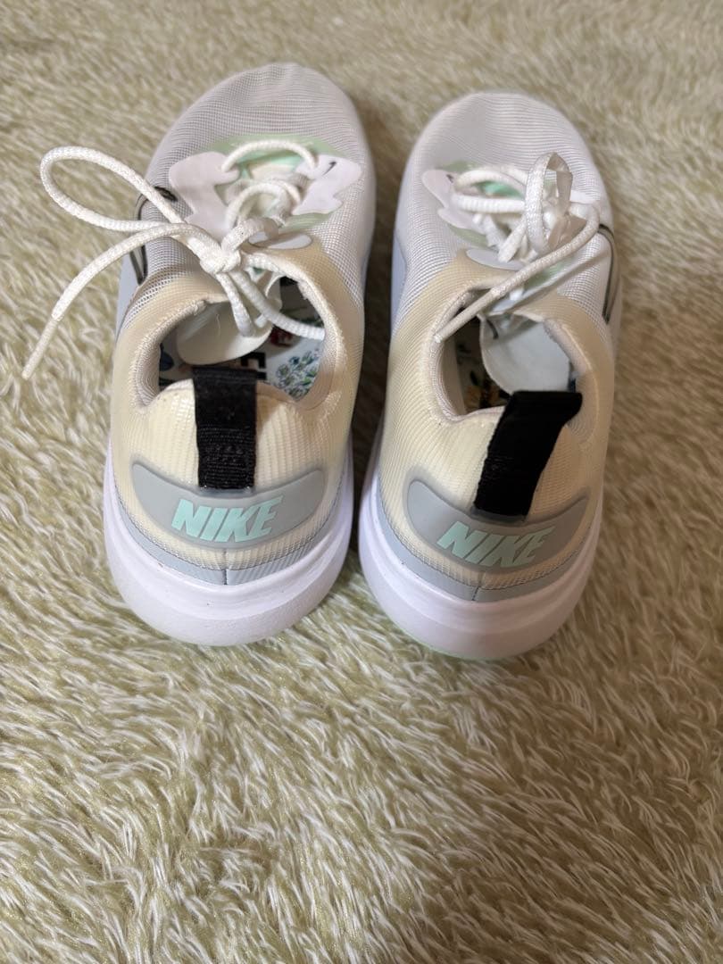 【NIKE】ホワイト/ミント シューズ