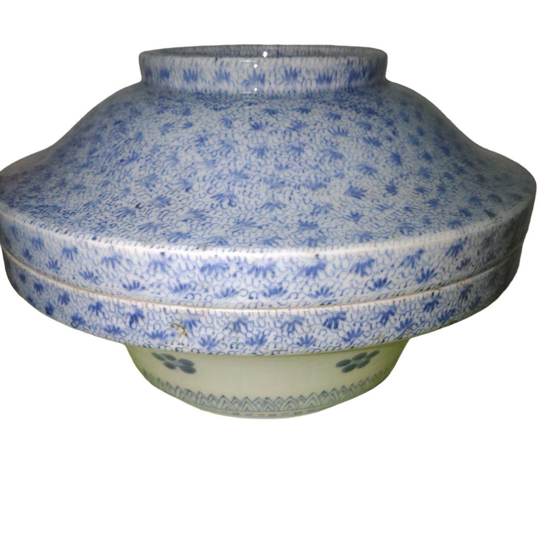 古伊万里焼　大明成化年製　ミジンコ文食籠　18世紀末から19世紀前半　江戸後期