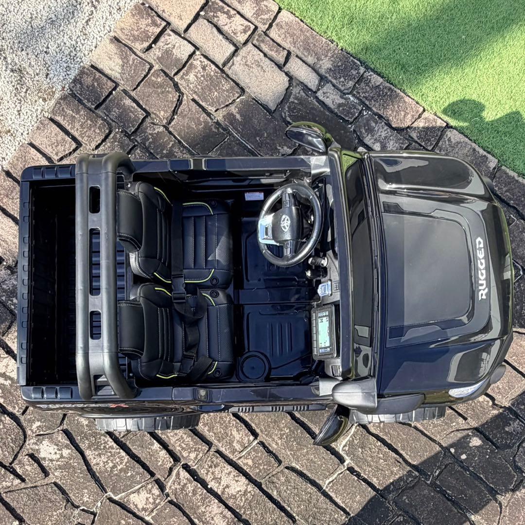 乗用玩具 電動乗用ラジコンカー TOYOTA HILUX RUGGED X