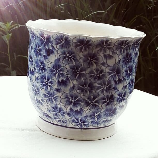 【陶磁器】【手描き】ニュー  花鉢♪ ♪