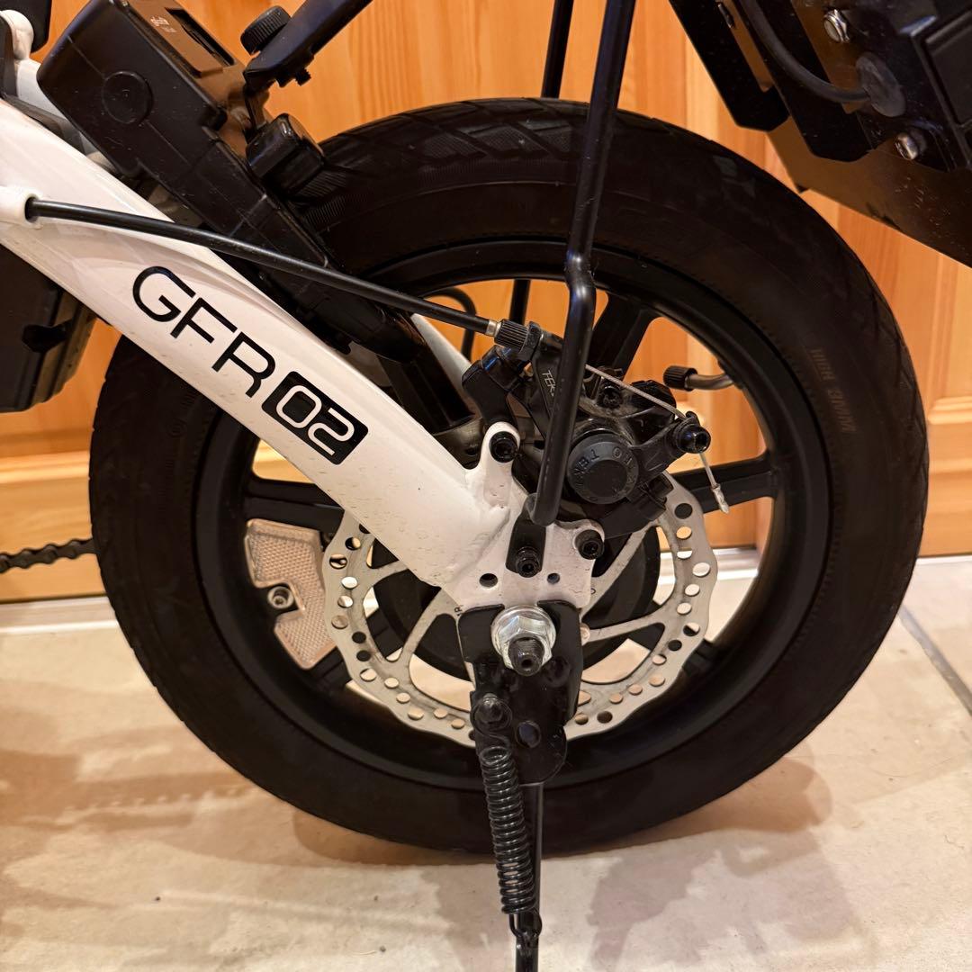 glafit GFR-02 ホワイト モビチェン付き