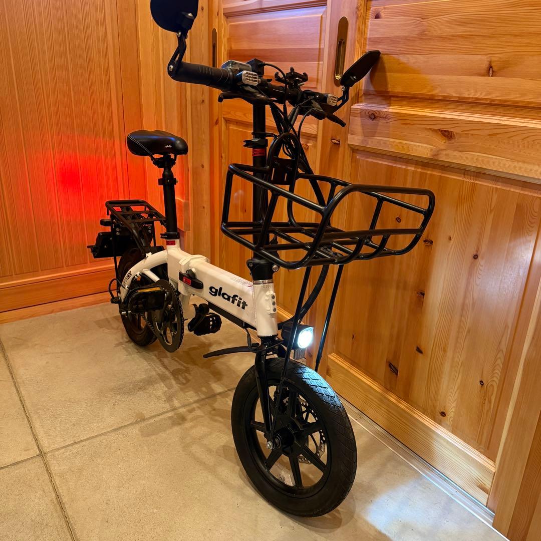 glafit GFR-02 ホワイト モビチェン付き