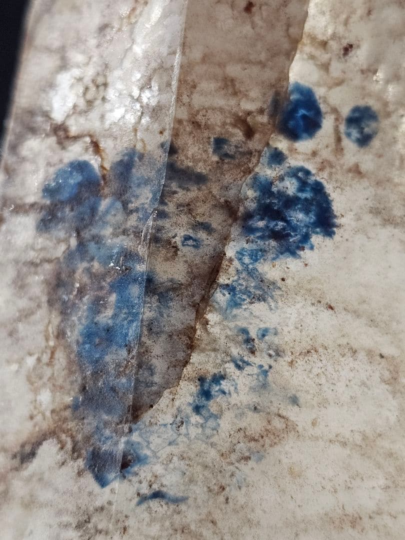 パパゴアイト入り水晶(南アフリカ産)