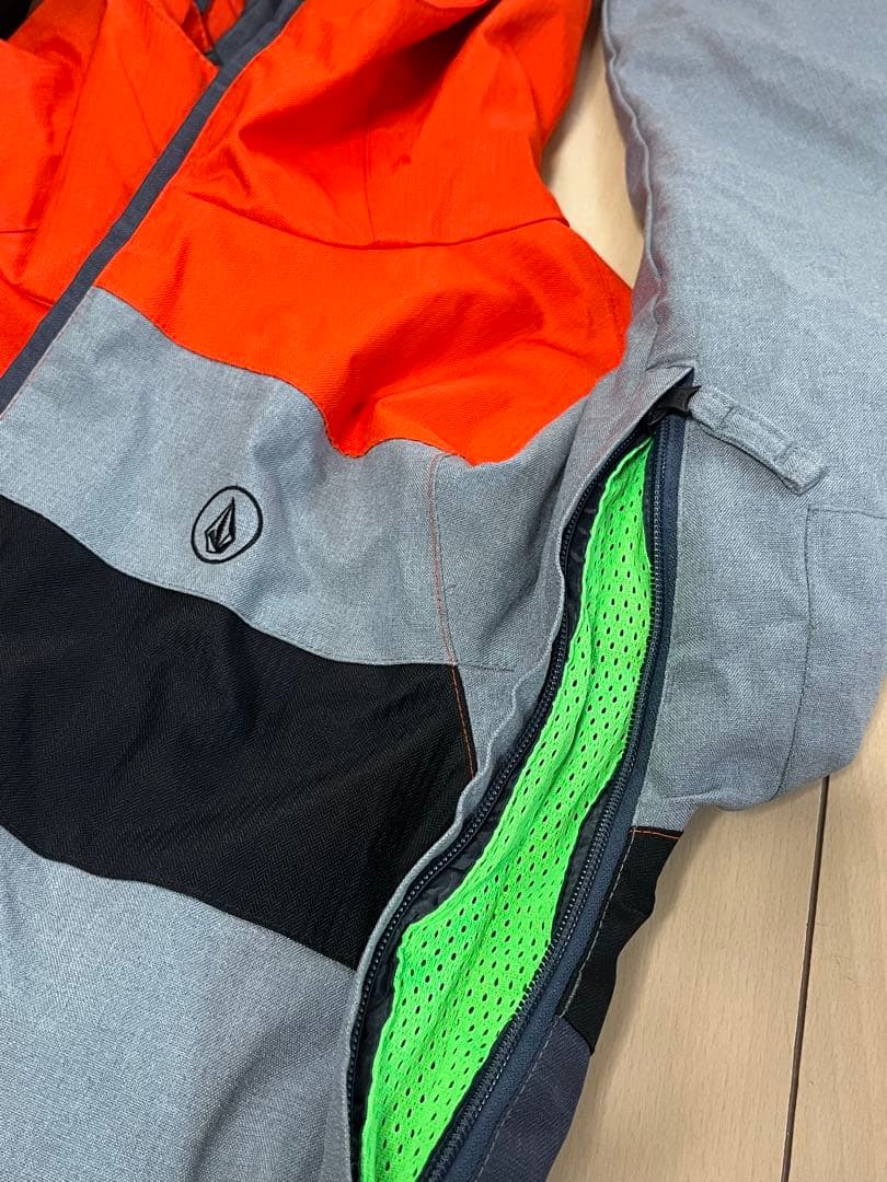 VOLCOM スノーボードウェア オレンジ グレー　上下セット　140-150