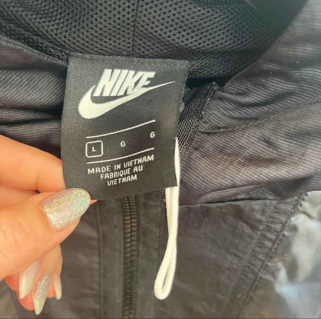 ナイキ　レディース ウインブレーカー　ウィンドランナーパンツ　セットアップ