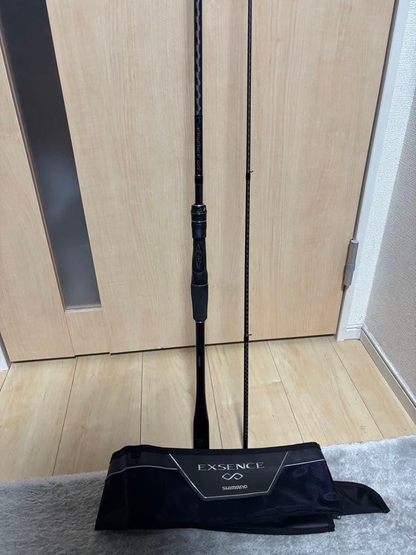 エクスセンスインフィニティ B806M/R