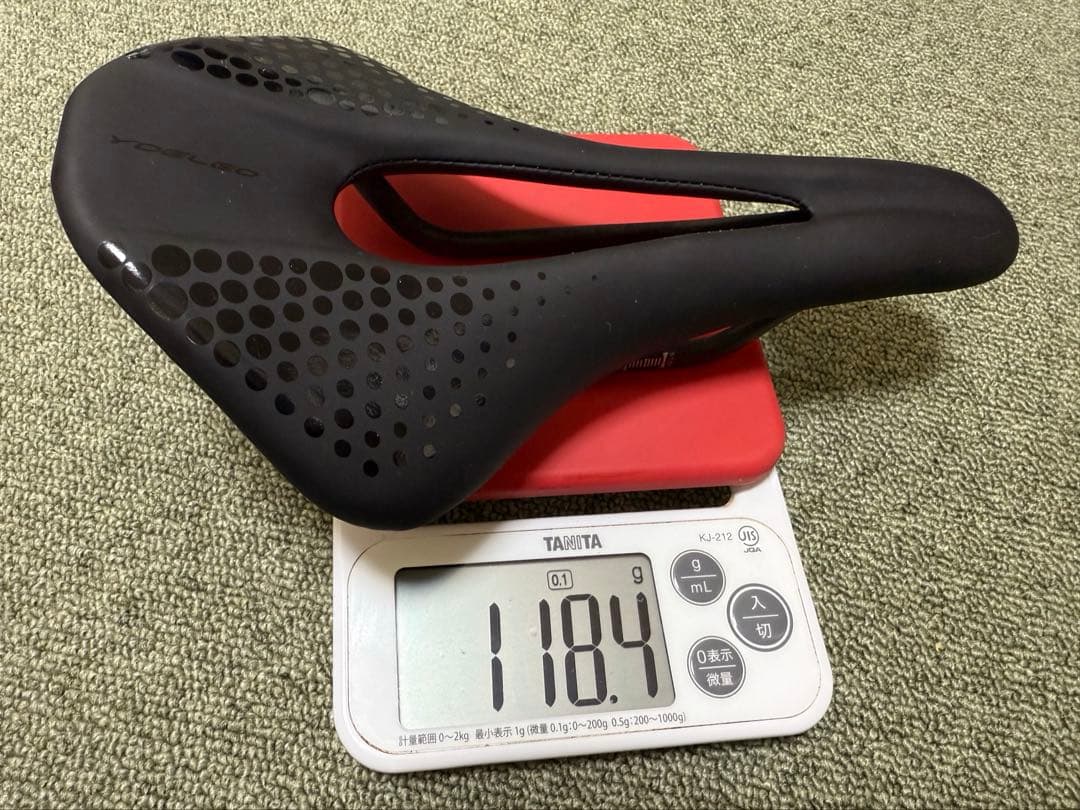 YOELEO CL MAX カーボンサドル 140mm