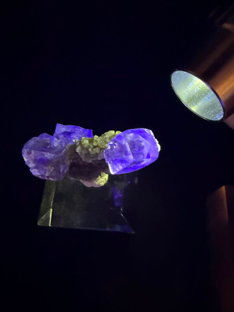 フローライト　ヤオガンシャン産　蛍石　鉱物標本　原石　天然石