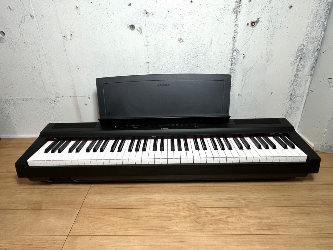 ヤマハ デジタルピアノ P-121B / 73鍵盤 / ブラック / 美品