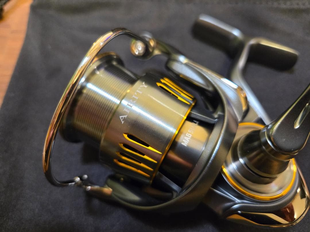 ダイワ DAIWA 23エアリティー LT2500S 25年10月新品購入品