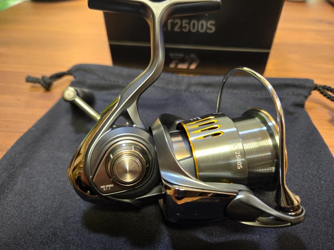 ダイワ DAIWA 23エアリティー LT2500S 25年10月新品購入品