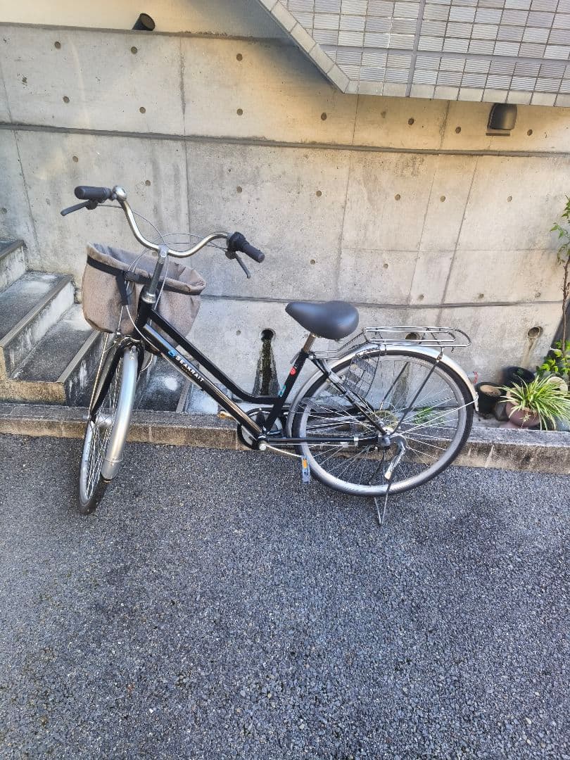 名古屋市　27インチ　自転車　多段変速　ノーパンクタイヤ