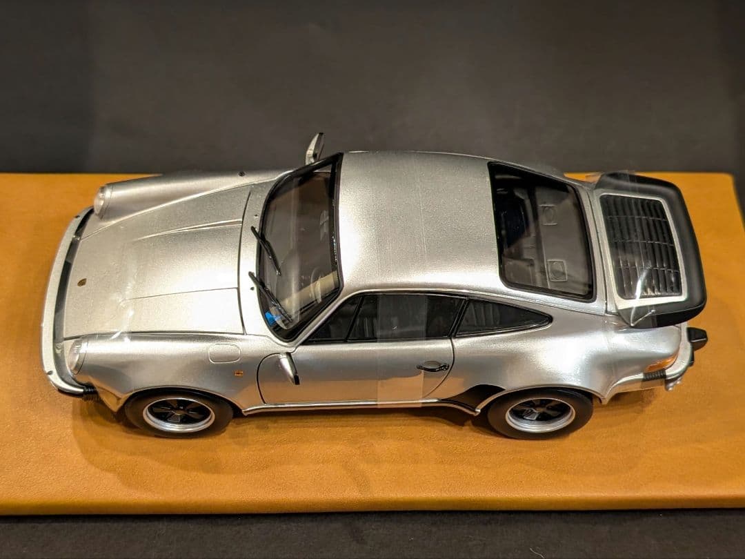 NOREV 1/18 PORSCHE 911 TURBO シルバー