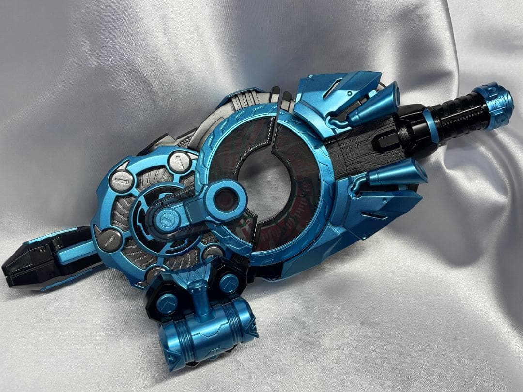 仮面ライダーXギーツ風　レイズバックル 重塗装３点セット クロスギーツ