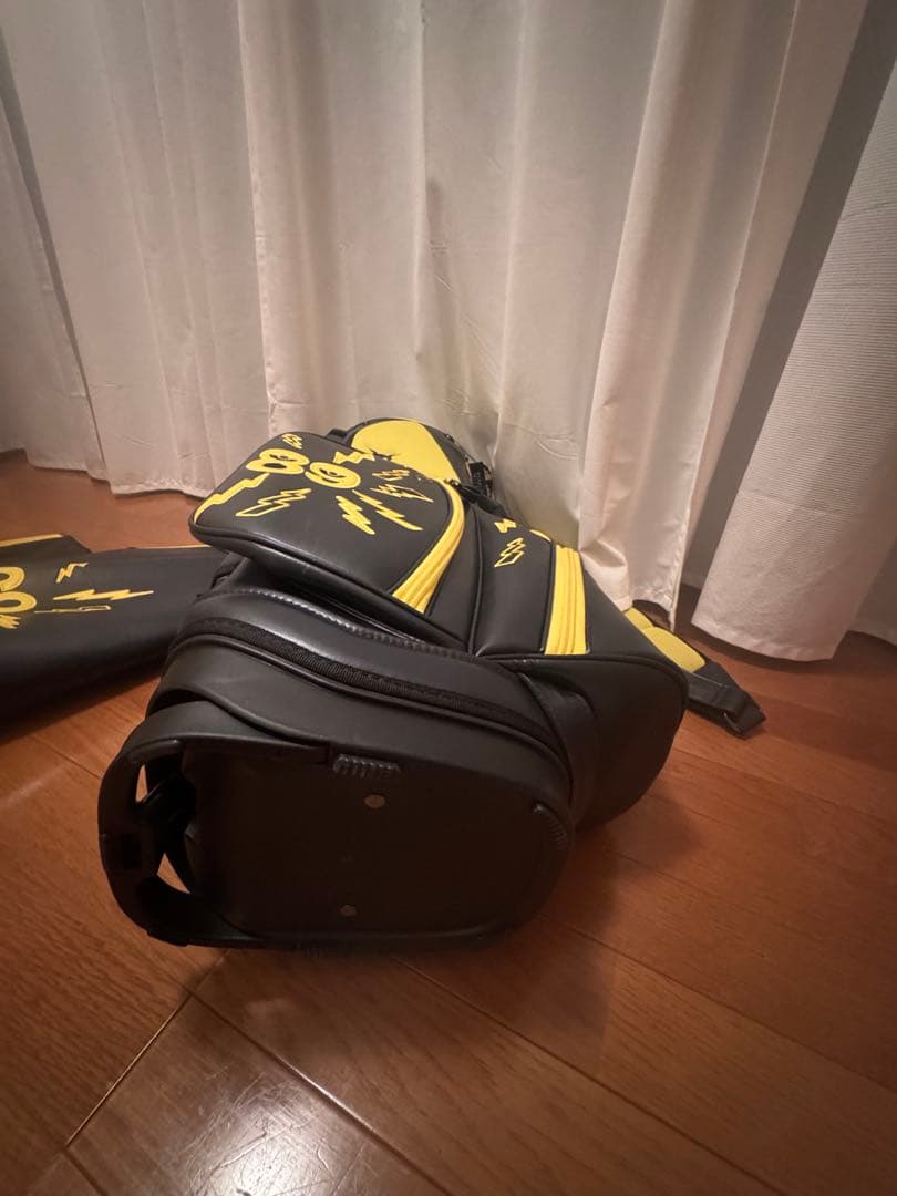 ゆ*ん様 PEARLYGATES ピカチュウ　スタンド式キャディバッグ46インチ